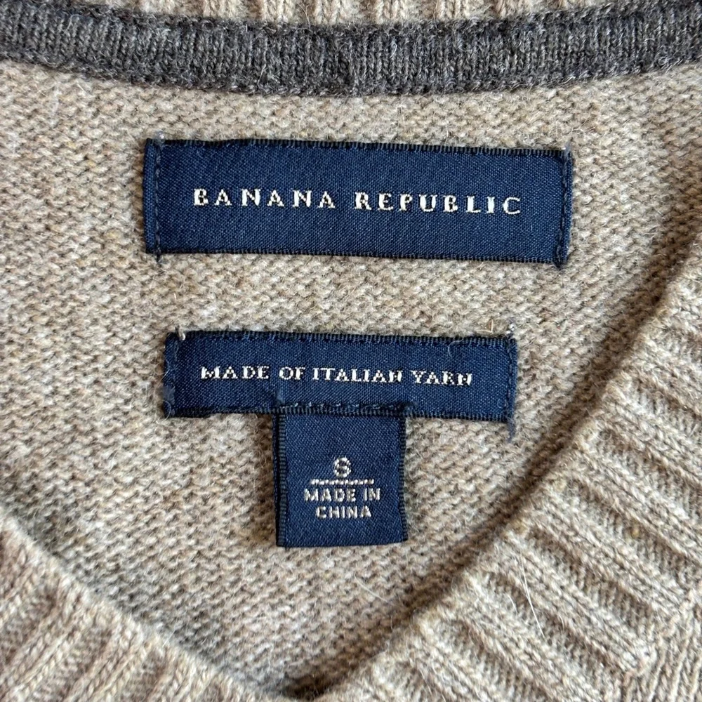 Banana Republic Mens Italian Yarn Sweater Vest Classic Preppy Small Tan Beige